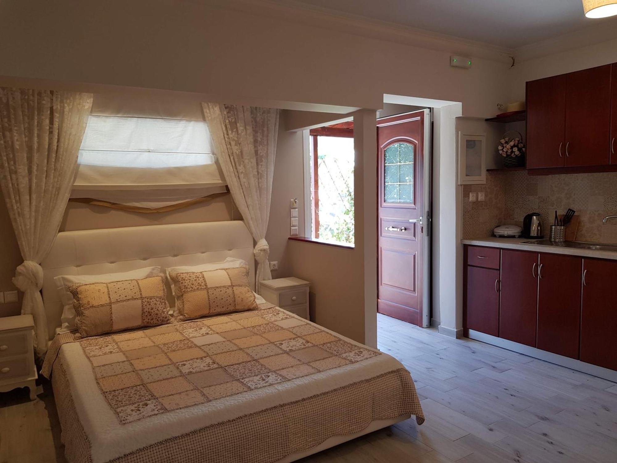 Sekreto - "S" Maisonettes & Studios Adults Only Парга Екстериор снимка