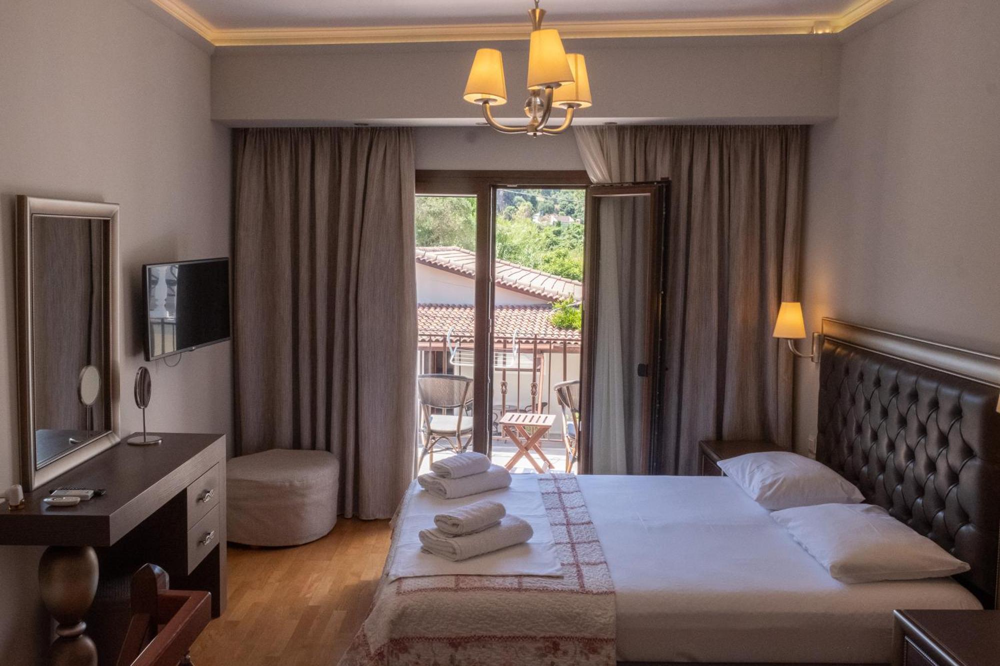 Sekreto - "S" Maisonettes & Studios Adults Only Парга Екстериор снимка