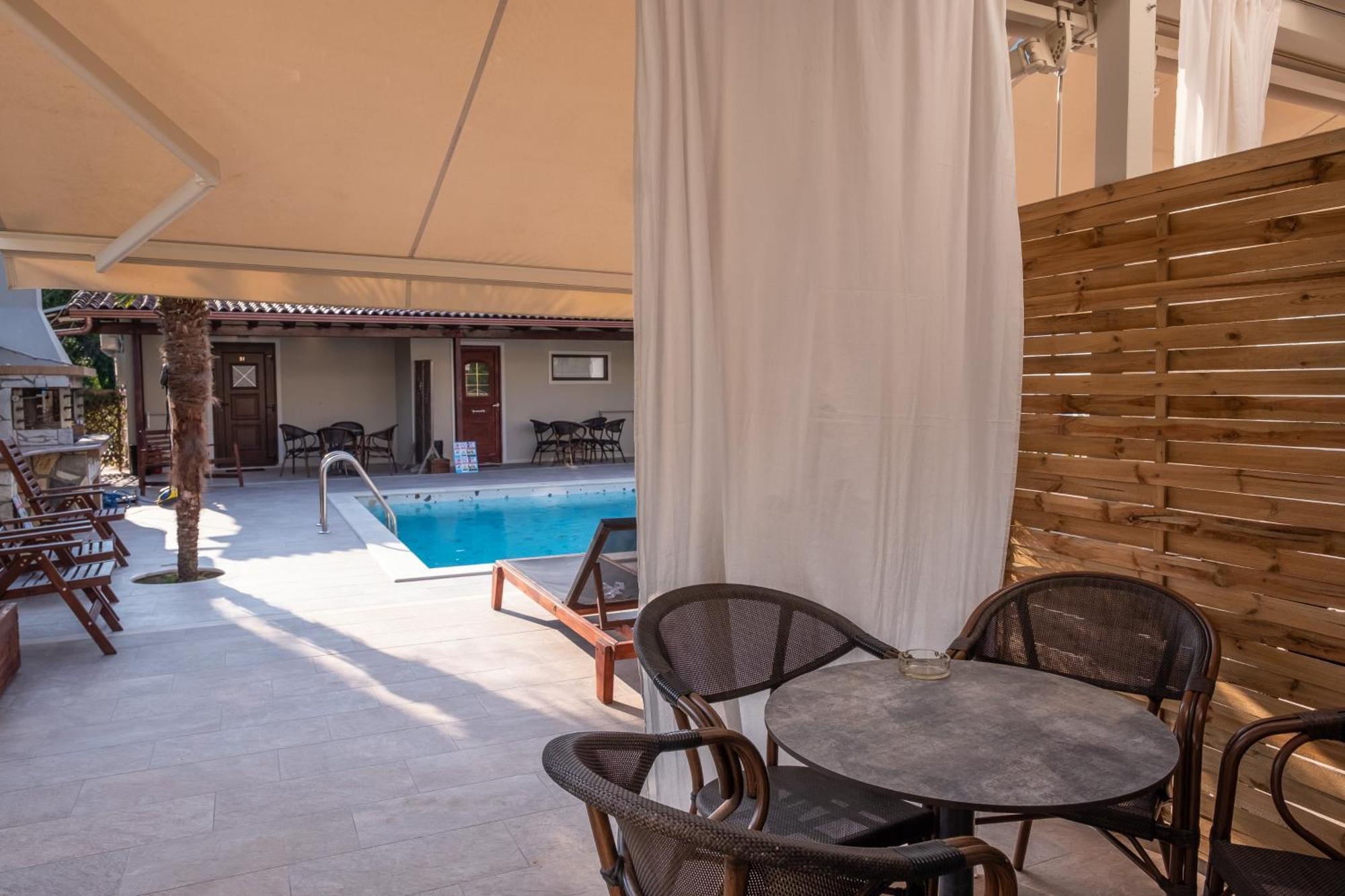 Sekreto - "S" Maisonettes & Studios Adults Only Парга Екстериор снимка